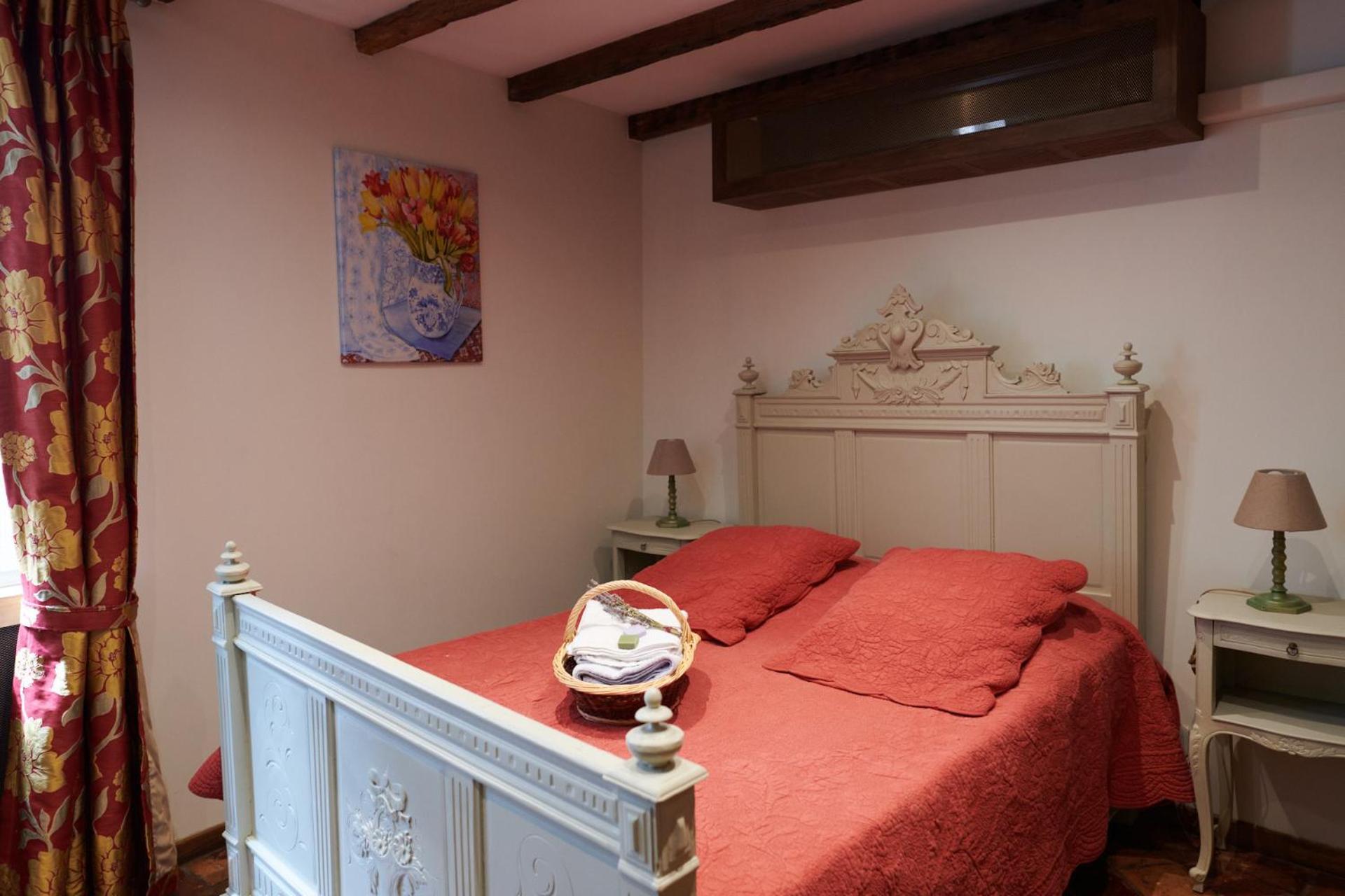 Couette-café Un Mas En 3*