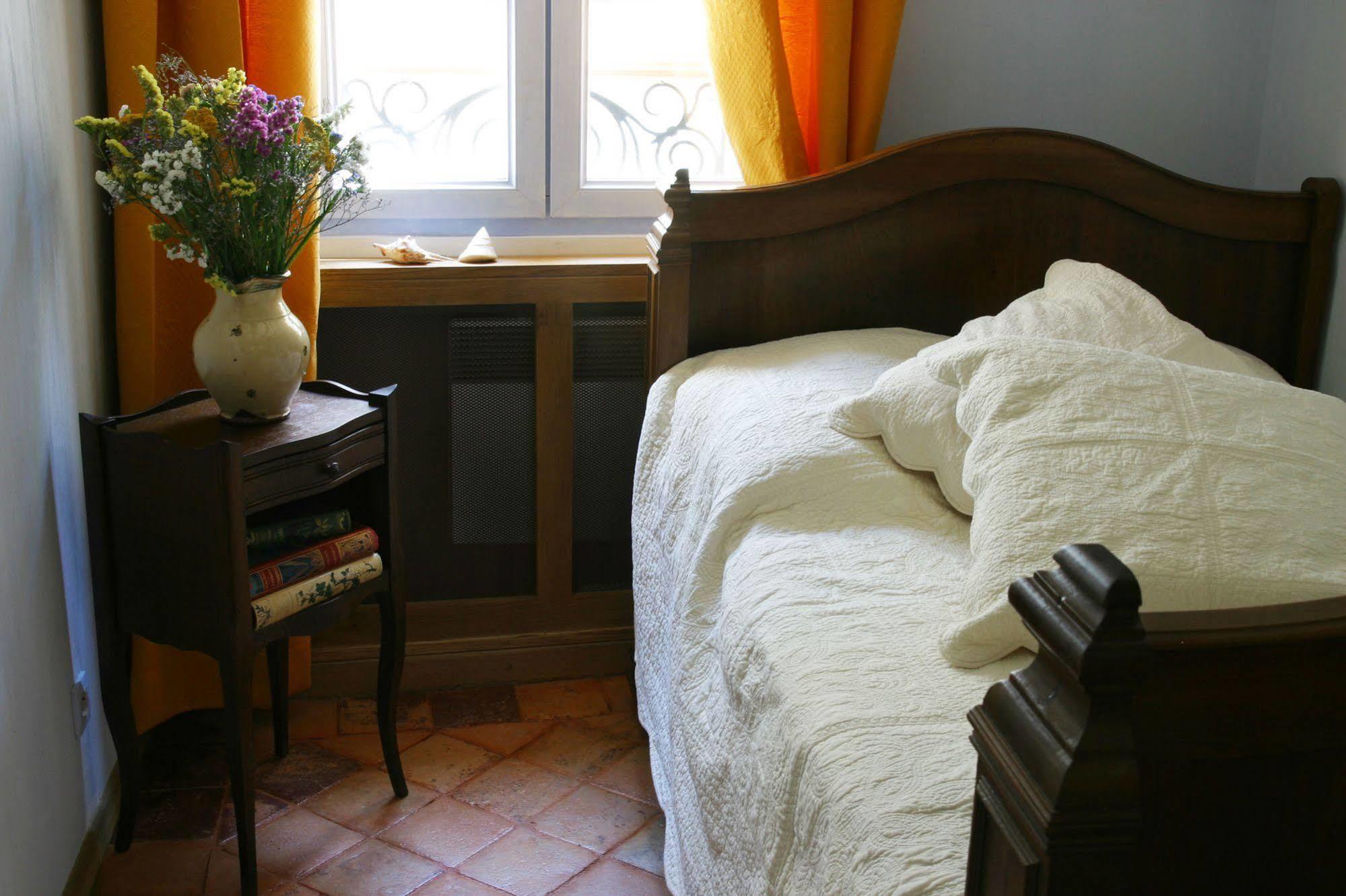 Couette-café Un Mas En 3*